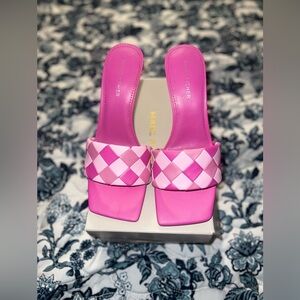 Marc fisher. Great for the spring season.